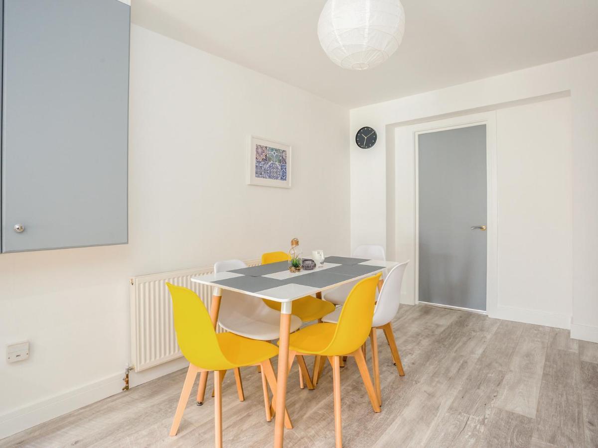 Villa Outstanding 6 Sleeper - Great Location - Legoland à Windsor Extérieur photo