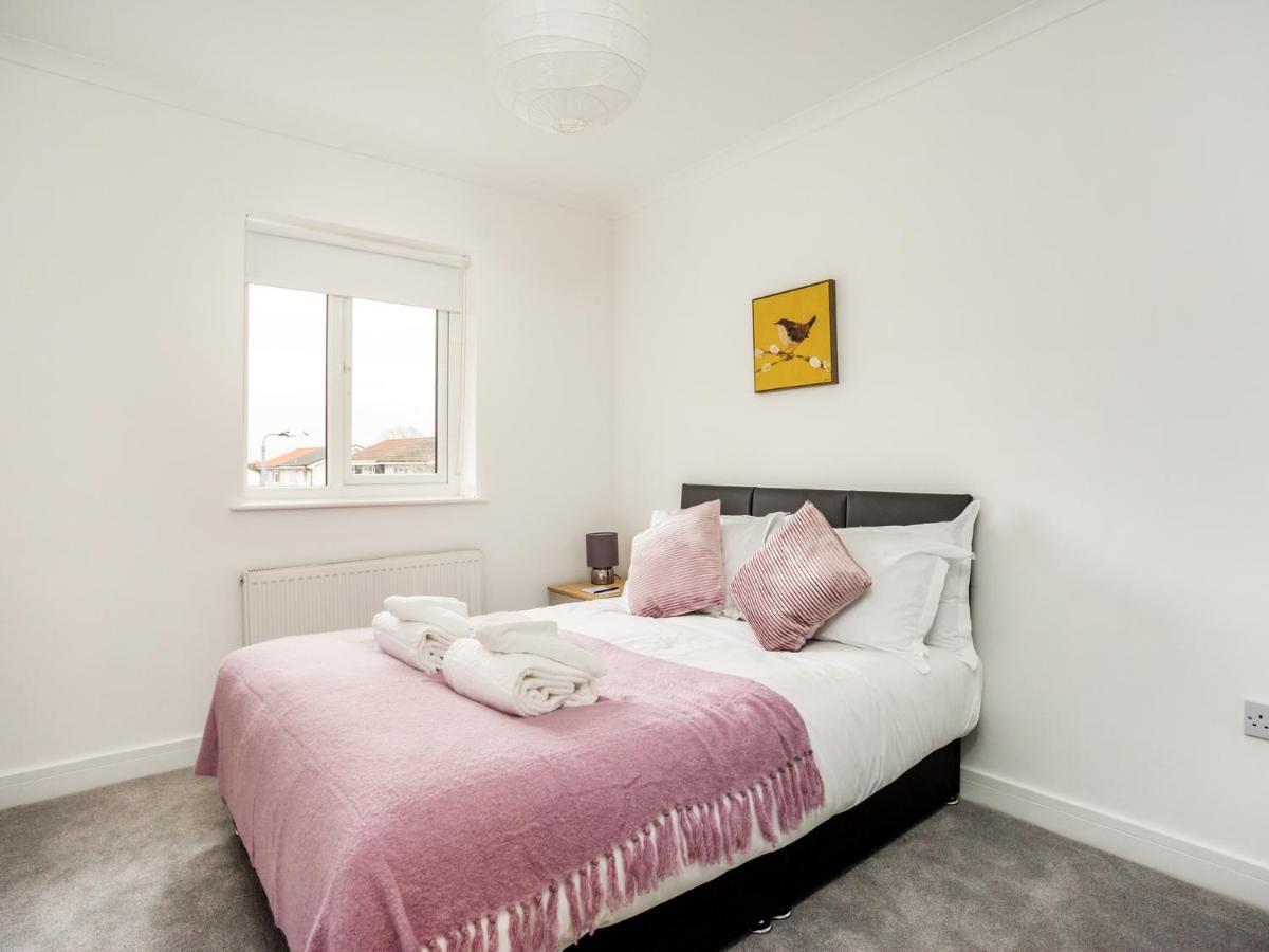 Villa Outstanding 6 Sleeper - Great Location - Legoland à Windsor Extérieur photo